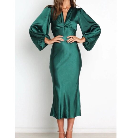 Petal and Pup Grace Dress Emerald Green Satin Midi - Size 4 - Picture 1 of 7